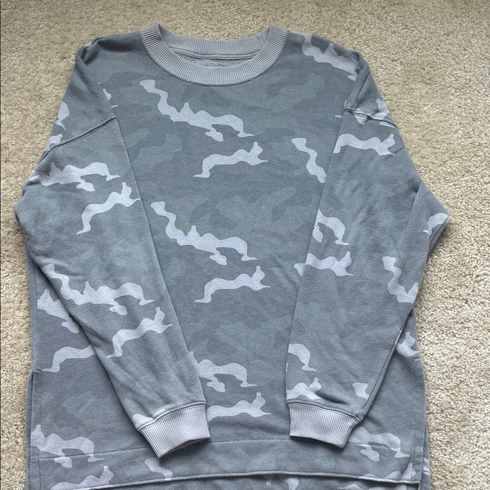 American Eagle Outfitters Gray Camo Crewneck Sweater
